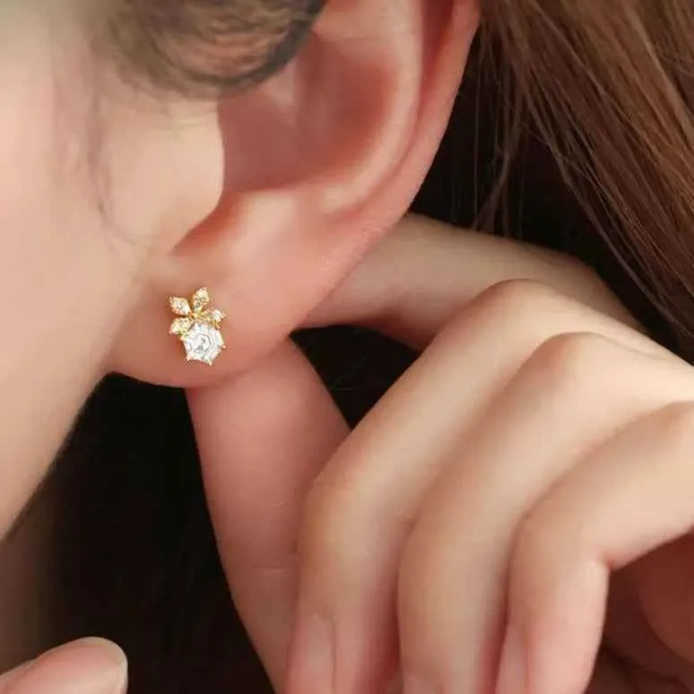 925 Sterling Silver Stud Earrings Charm Jewelry - Sweet Flower - Xm366
