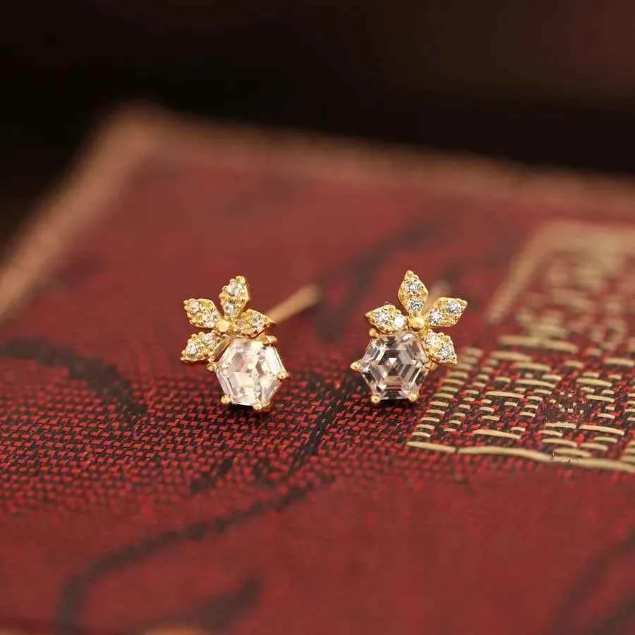 925 Sterling Silver Stud Earrings Charm Jewelry - Sweet Flower - Xm366