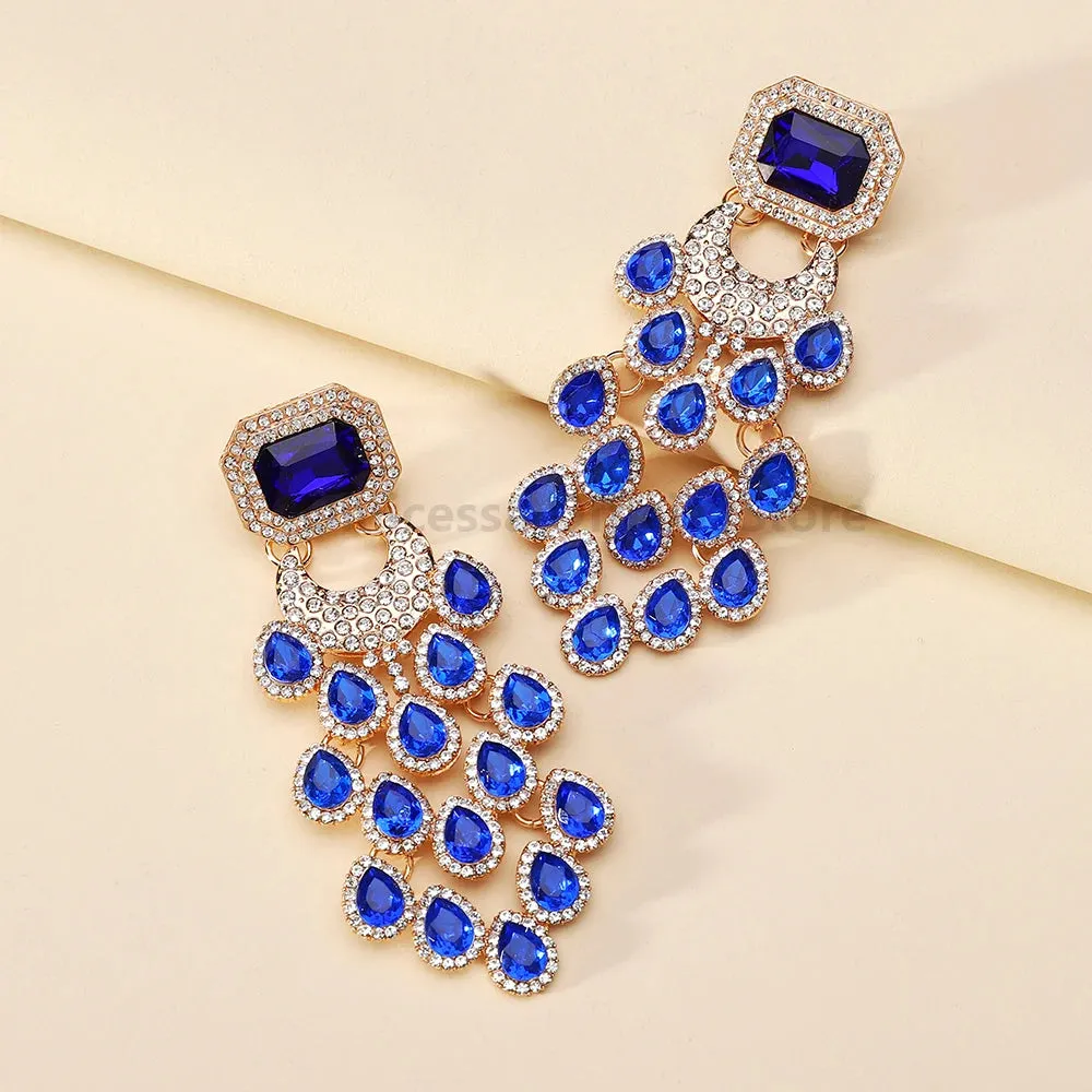 Elegant Dangeling Rhinestone Earrings