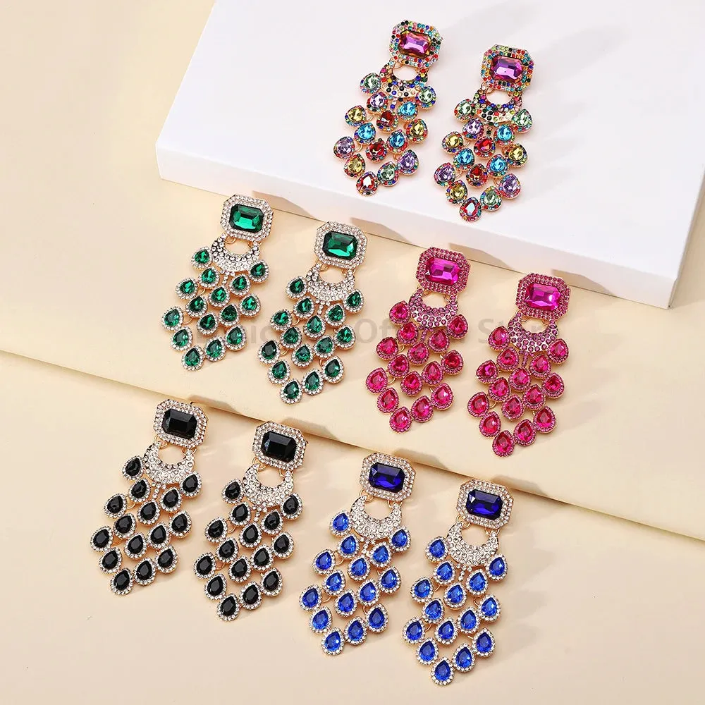 Elegant Dangeling Rhinestone Earrings