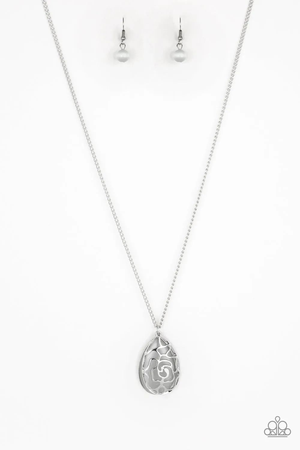 Gleaming Gardens - Silver - Paparazzi Accessories