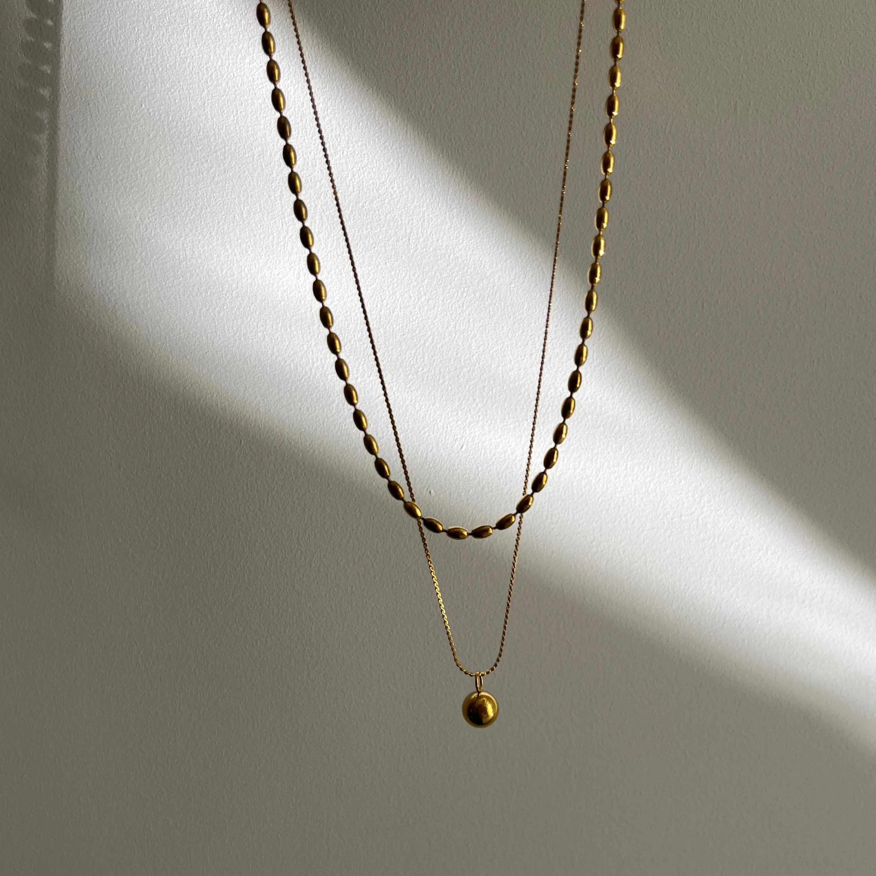 Layered Necklace: Elegant