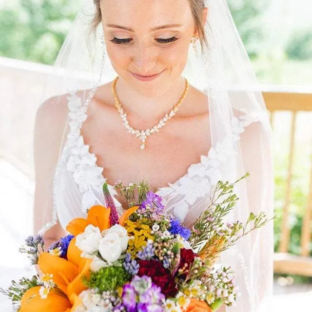 Leslie - Gold Pearl Bridal Earrings