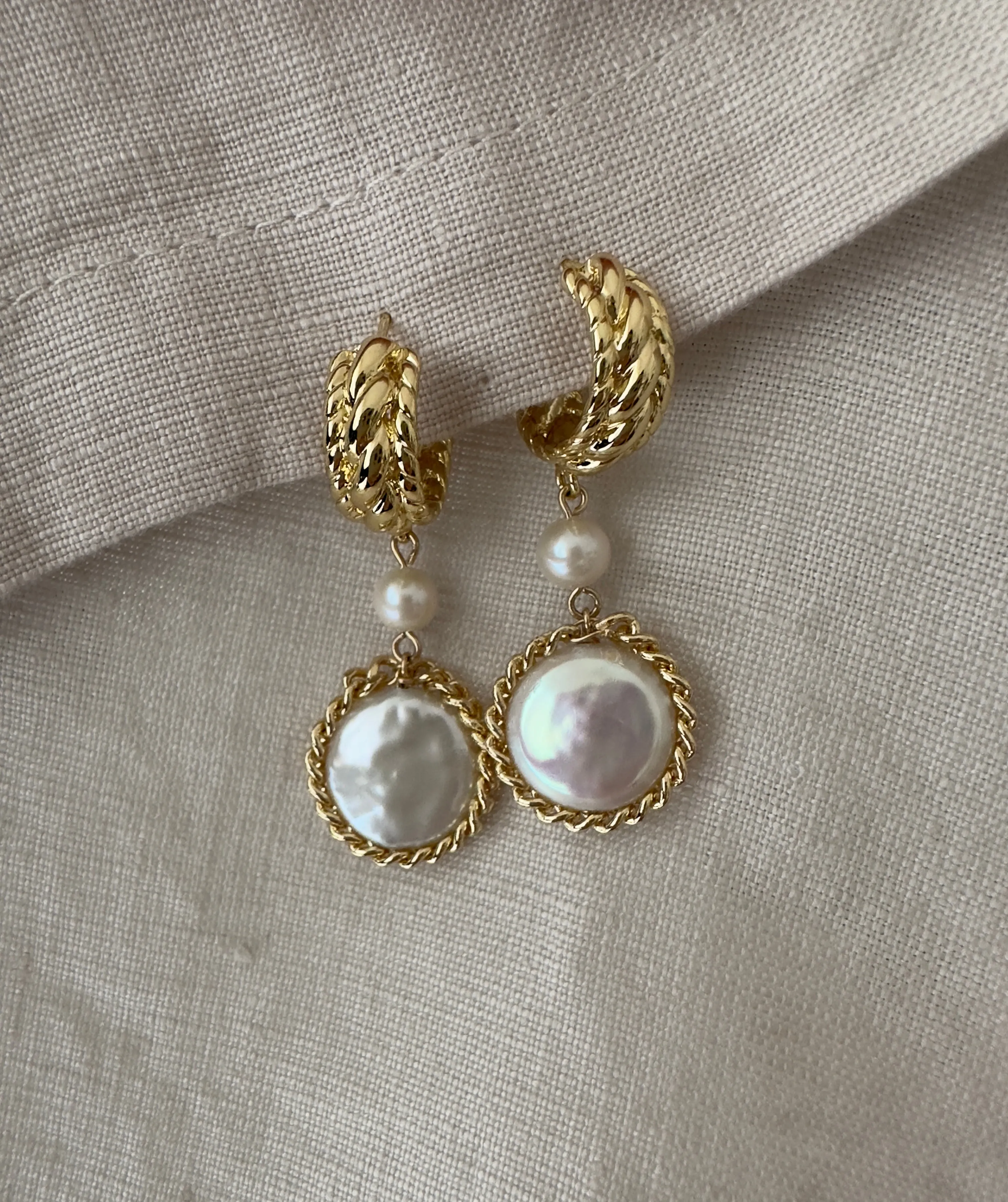 Natural Coin Pearl Hanging Earrings