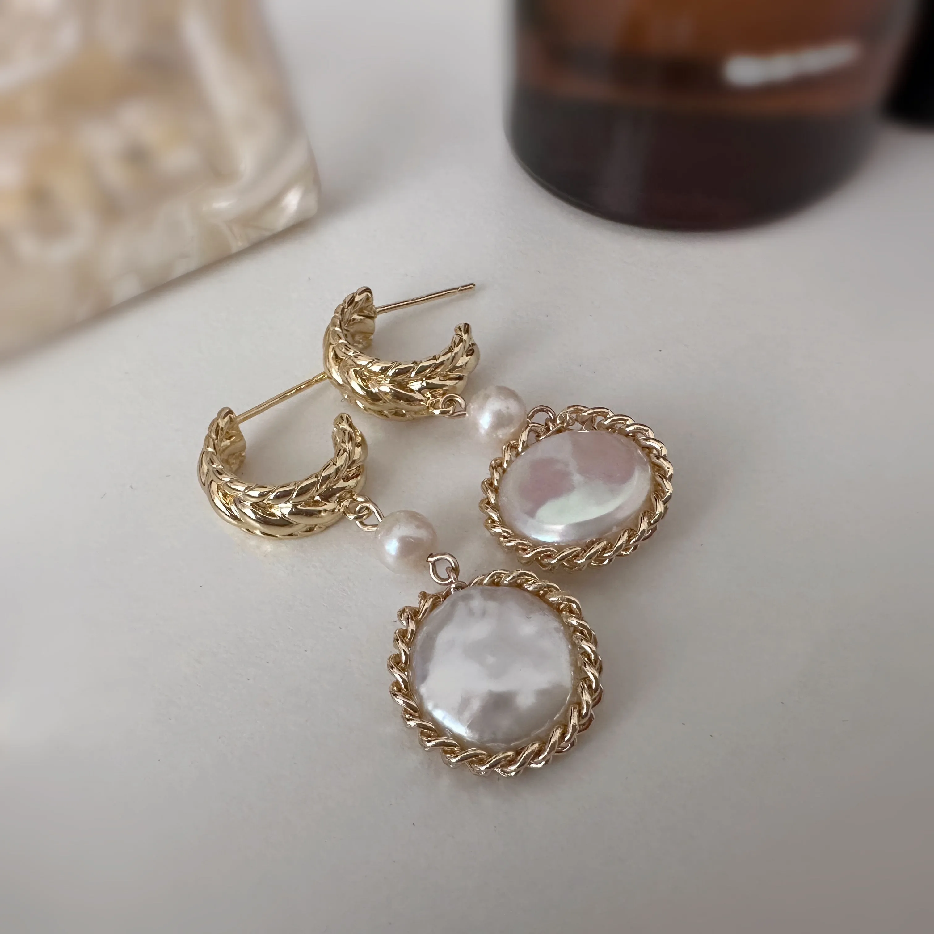 Natural Coin Pearl Hanging Earrings