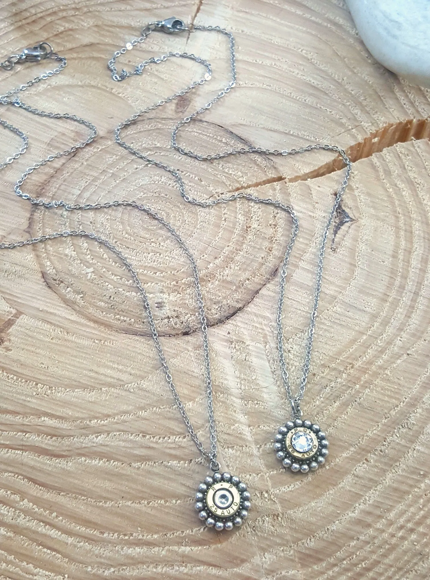 Petite Round Beaded Bezel Bullet Necklace - 25 Auto