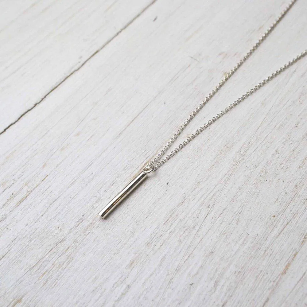 Simplicity rounded bar pendant